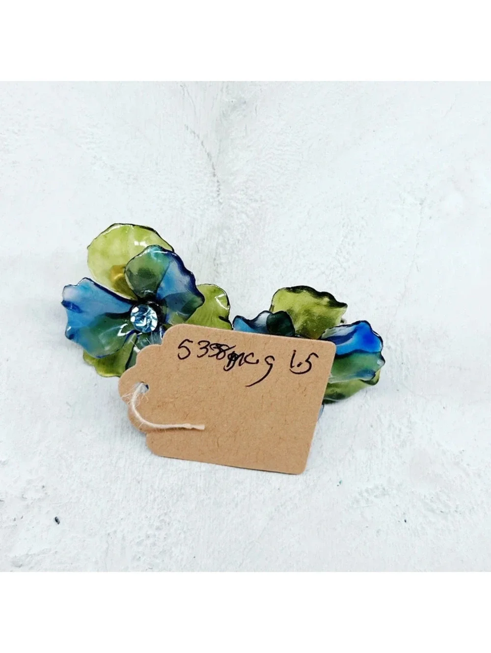 5338mc. Green and Blue Vintage Plastic Clip On Earrings